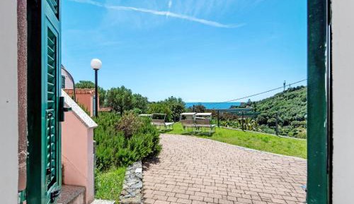 Superior One-Bedroom Apartment