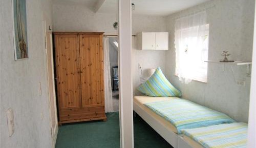 Twin Room with Bath