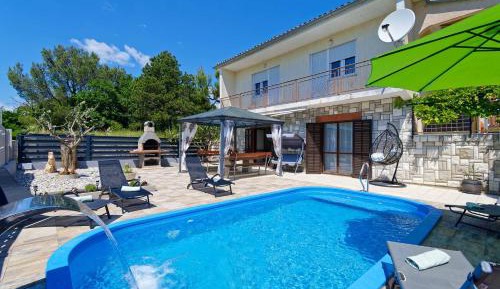 Three-Bedroom Apartment with Private Pool
