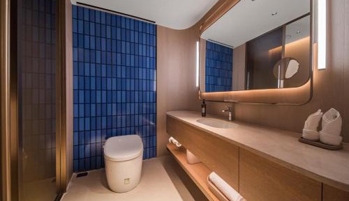 Single Room with Private Bathroom