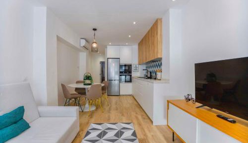 One-Bedroom Apartment