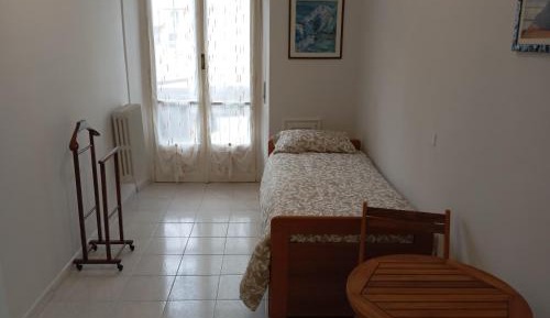 Economy Single Room