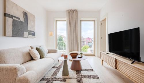 One-Bedroom Apartment with Balcony