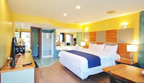 King Room with Spa Bath