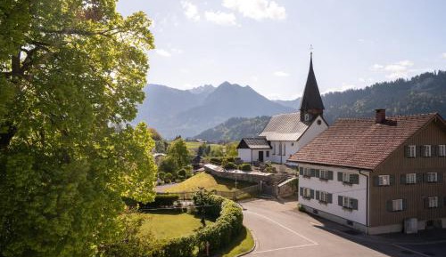Two-Bedroom Deluxe Apartment with Balcony