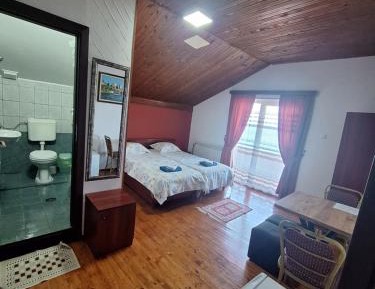 Deluxe Double or Twin Room with Lake View