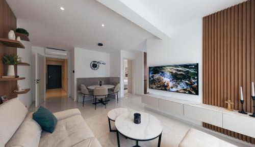 One Bedroom Apartment
