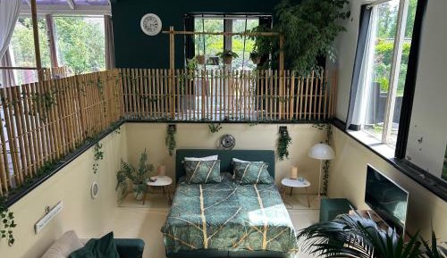 Deluxe Double Room with Shower