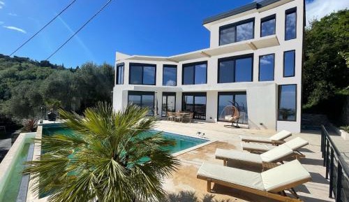Deluxe Villa