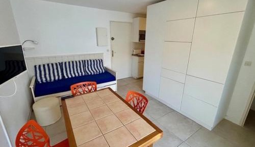 Apartment (4 Adults)