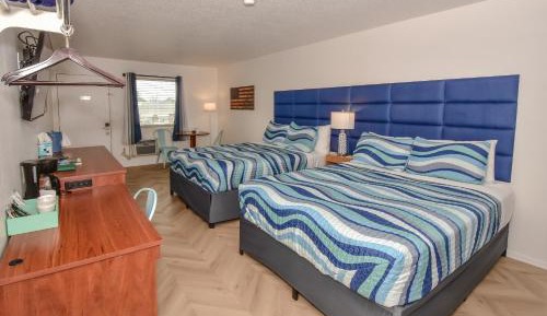 Deluxe Queen Room with Two Queen Beds - Non-Smoking