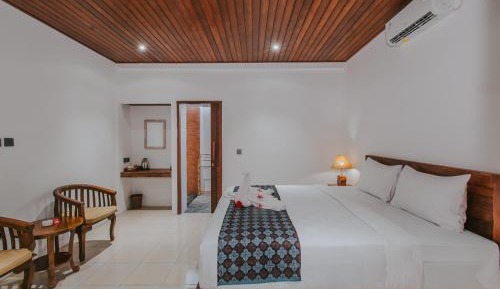 Double Room with Private Bathroom