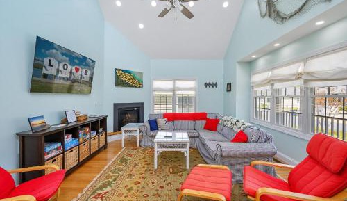 Three-Bedroom Holiday Home 
