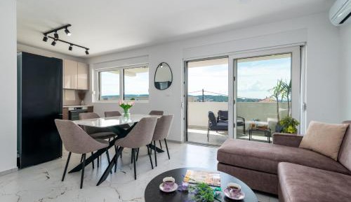 Two-Bedroom Apartment with City View