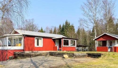 One-Bedroom Holiday Home