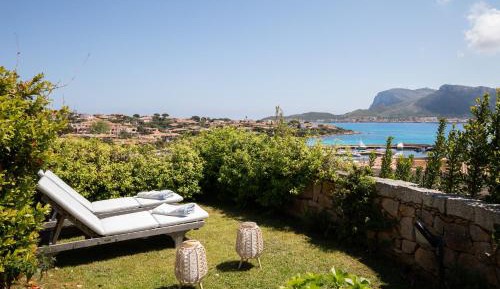 Three-Bedroom Apartment with Sea View