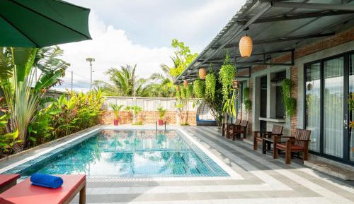 Villa with Private Pool - Free Shuttle to Town