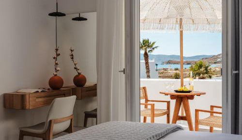 Deluxe Suite with Sea View