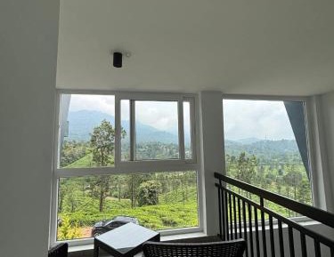 Studio with Mountain View