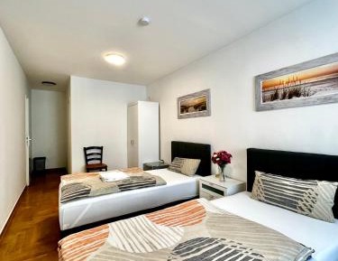 Twin Room with Shared Kitchen