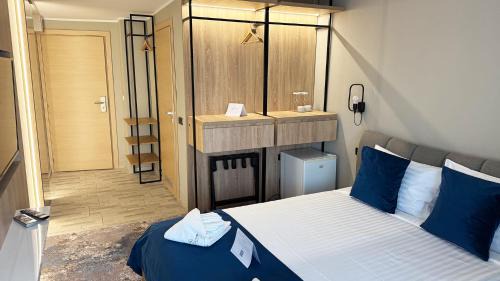 MUNTENIA 3* - Superior Partial Sea View Room