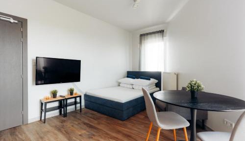 Studio Apartment with Balcony