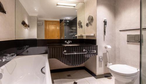 Deluxe King Room - Club Access