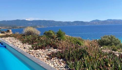 Four-Bedroom Villa with Private Pool 190sqm 10 Adults