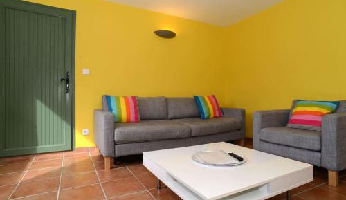 One-Bedroom Apartment with Terrace