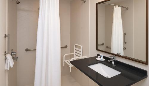 King Room - Hearing Accessible