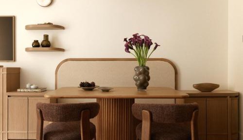 Deluxe One-Bedroom Apartment with City View