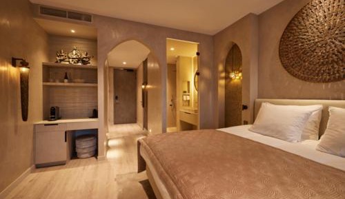 Deluxe Room without Spa Access
