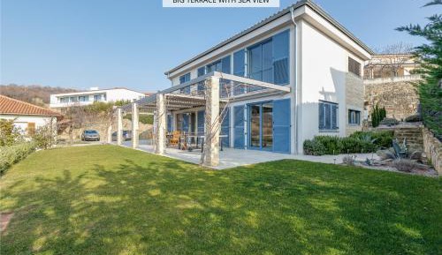 Villa with Sea View