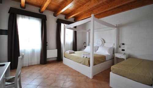 Superior King Room