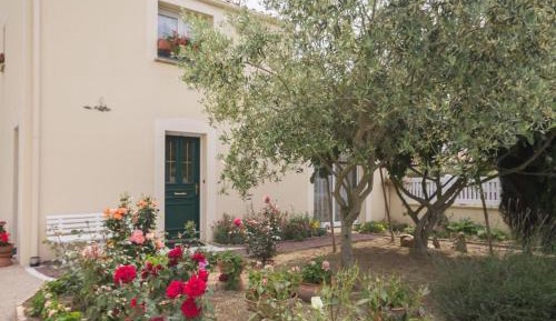 Holiday Home (3 adults)