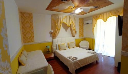 Deluxe Double or Twin Room with Balcony