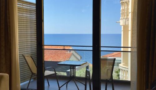 Two-Bedroom Apartment with Balcony and Sea View
