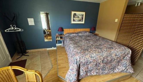 Deluxe Queen Room