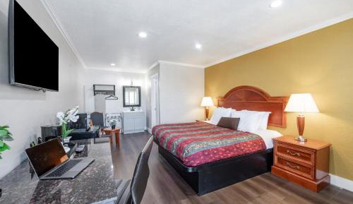 Queen Room