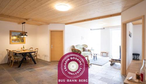 Apartment with Mountain View