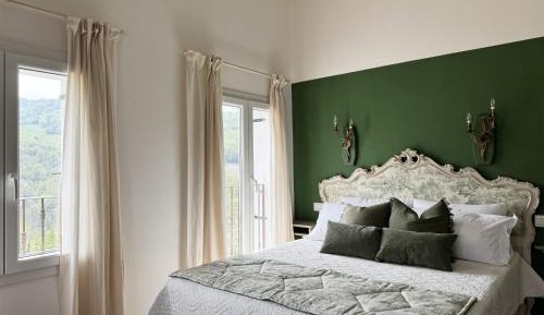 Queen Room with Garden View