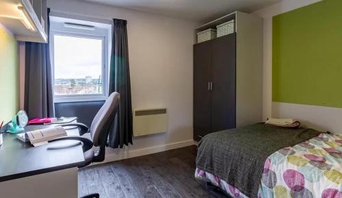 Single Room with Private Bathroom