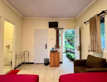 Family Room with Mountain View