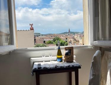 Single Room with Shared Bathroom