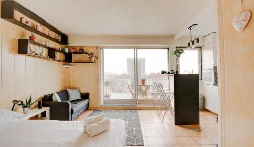 One-Bedroom Apartment