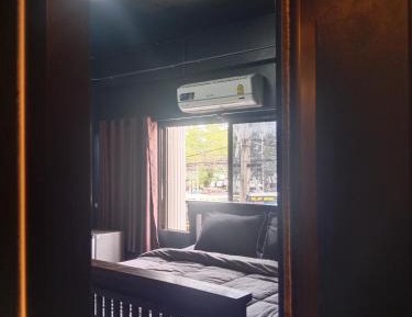 Deluxe Double Room with Side Sea View