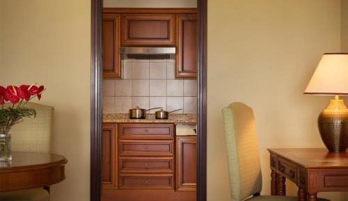 Deluxe Suite with Sea View