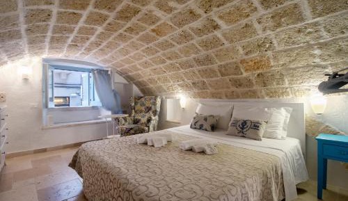 Superior One-Bedroom Apartment