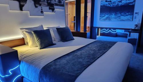 King Room with Spa Bath