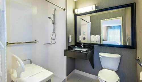 King Room - Accessible/Non-Smoking